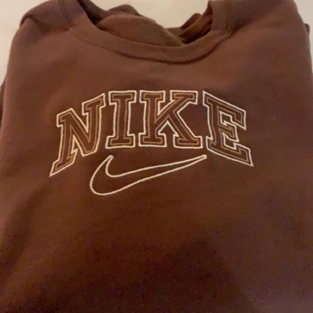 Brown “Nike” crewneck - Picture 2 of 2